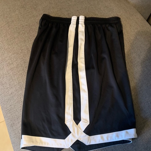 Nike Sz XL Basketball Shorts No Pockets - Picture 2 of 8